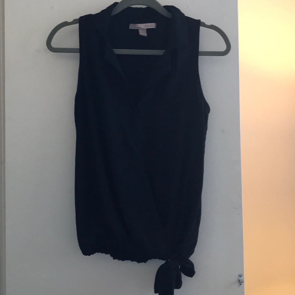 Black sleeveless forever21 top